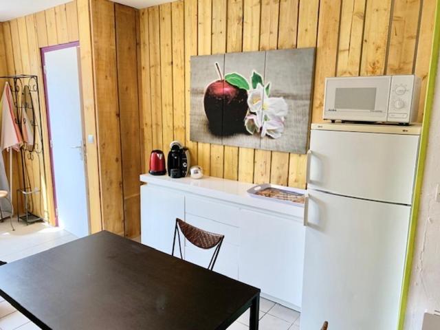 Le Depot Studio Du Petit Port Champvert Extérieur photo